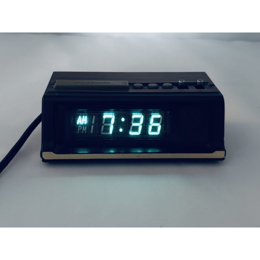 Vintage Retro 80s Cosmo Time Alarm Clock Woodgrain Model E508 Works! MCM